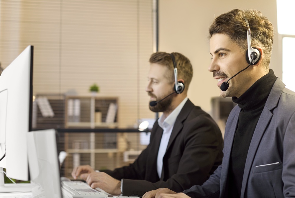 Cover KPI Contact Center 2026: oltre l'AHT, verso la soddisfazione cliente